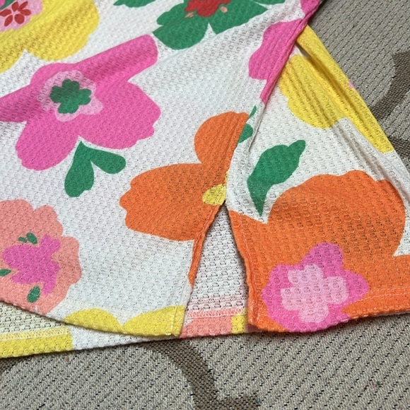 Hopely Floral waffle oversized Top with Vibrant Colors - Picture 10 of 11